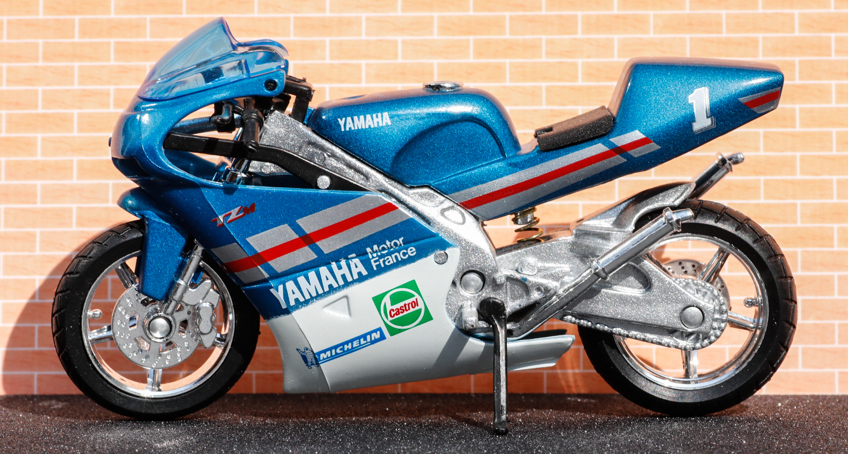 Welly Yamaha TZ250M 1994